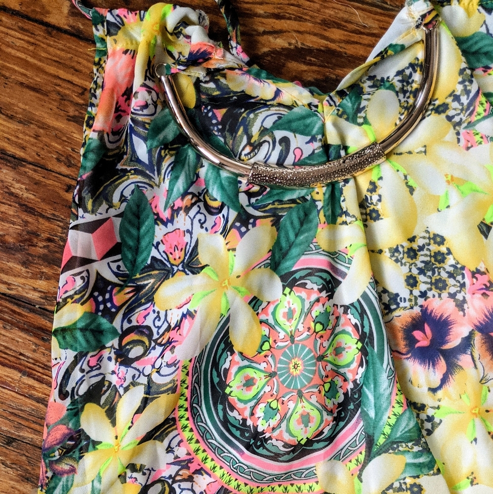 Tropical Embellished Floral Romper - Picture 7 of 12